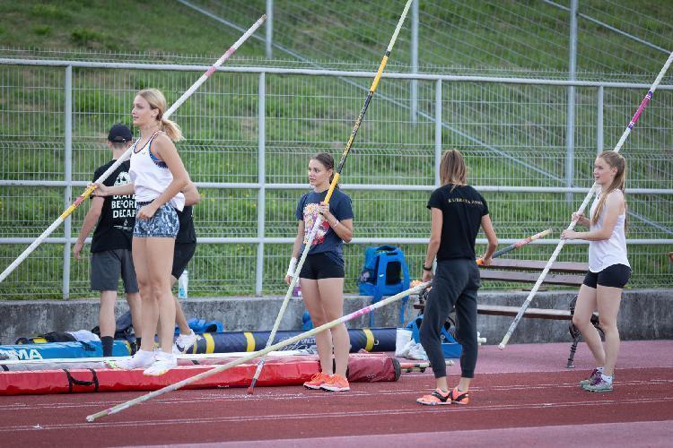 01689087356BPu-fm8153.jpg-atletskimiting-nm.si