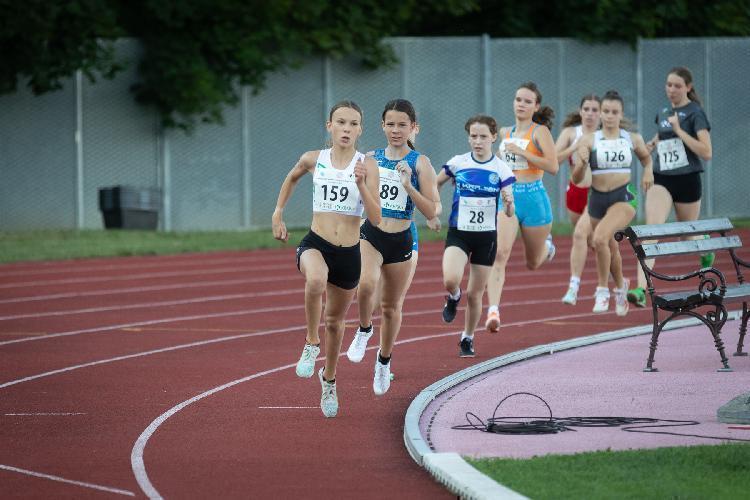 101688902824BPu-fm7813.jpg-atletskimiting-nm.si