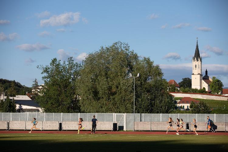 11657756958BPu-fe6012.jpg-atletskimiting-nm.si