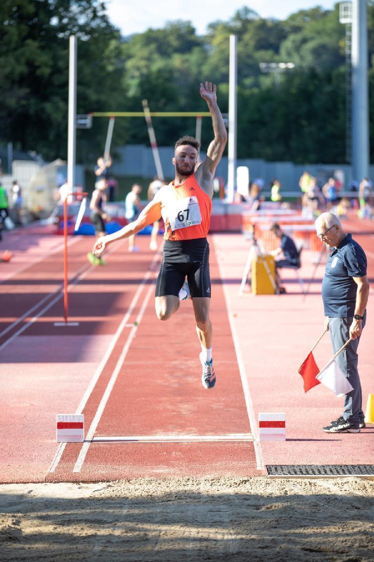 141657756627BPu-fe5602.jpg-atletskimiting-nm.si