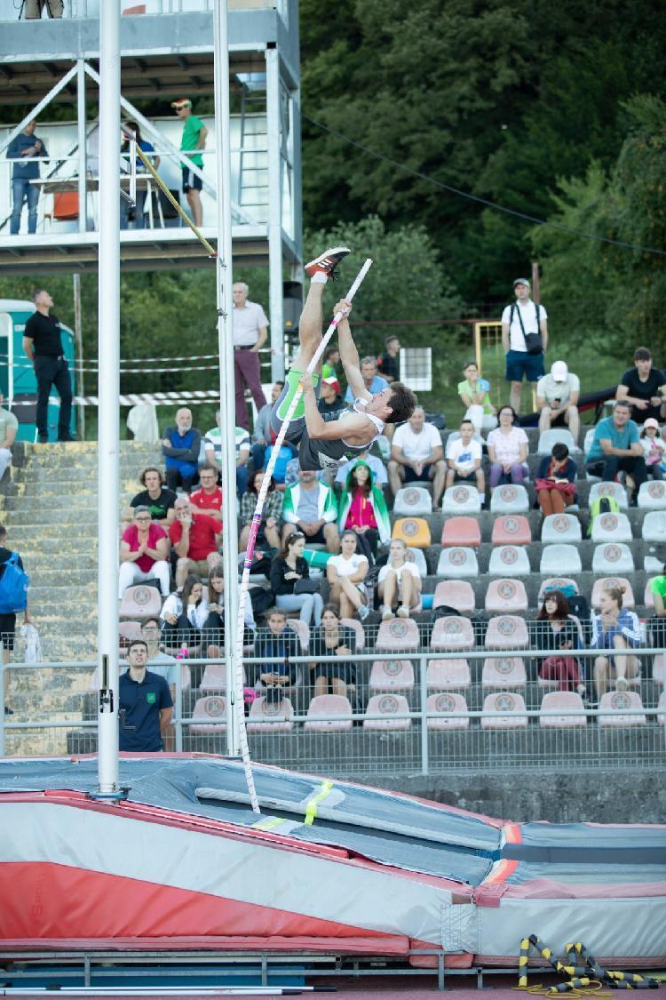 31657756891BPu-fe5920.jpg-atletskimiting-nm.si