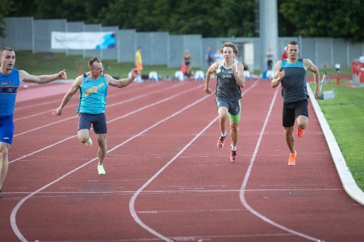 31689087449BPu-fm8165.jpg-atletskimiting-nm.si