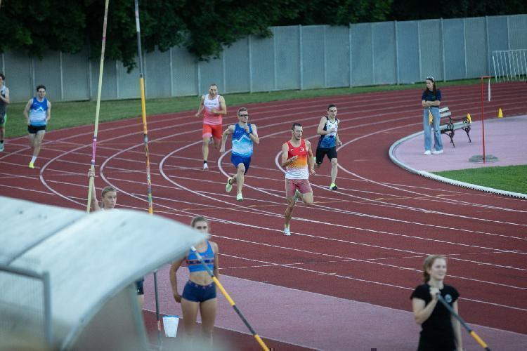 31689098417BPu-fm8302.jpg-atletskimiting-nm.si