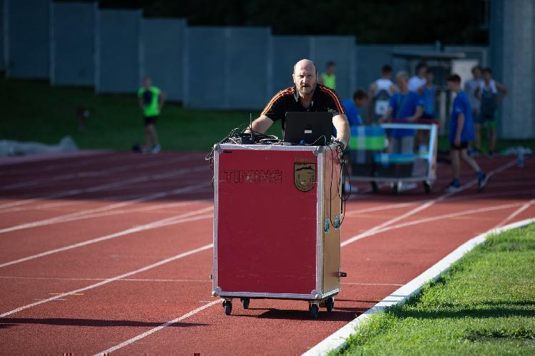 41657756626BPu-fe5552.jpg-atletskimiting-nm.si