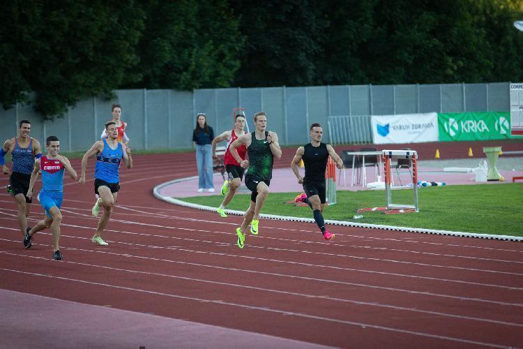 51689098470BPu-fm8320.jpg-atletskimiting-nm.si