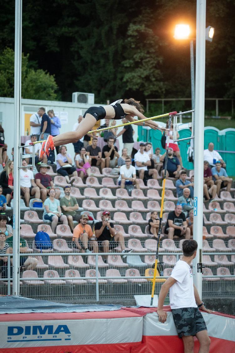 51689105227BPu-fm8589.jpg-atletskimiting-nm.si