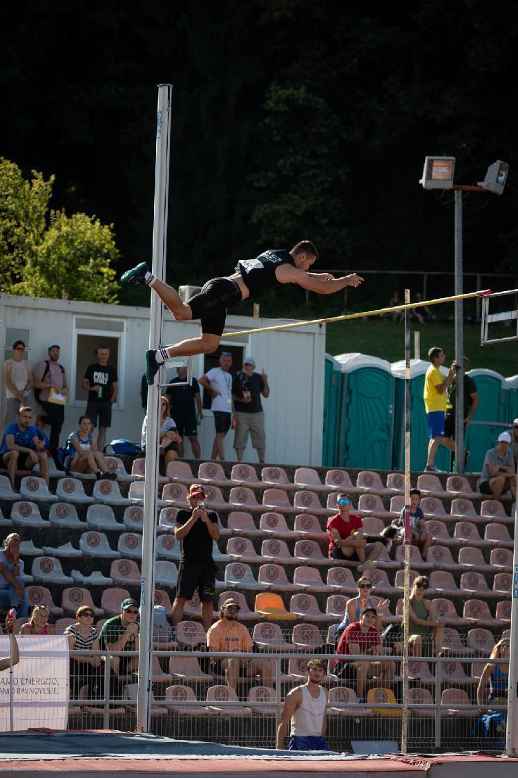 61688893245BPu-fm7007.jpg-atletskimiting-nm.si