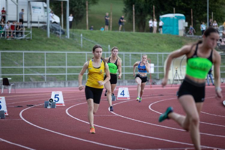 61689098059BPu-fm8247.jpg-atletskimiting-nm.si