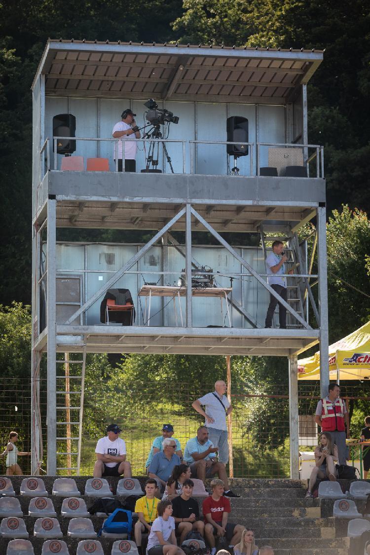 71688893267BPu-fm7009.jpg-atletskimiting-nm.si