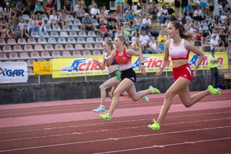 71688898542BPu-fm7344.jpg-atletskimiting-nm.si