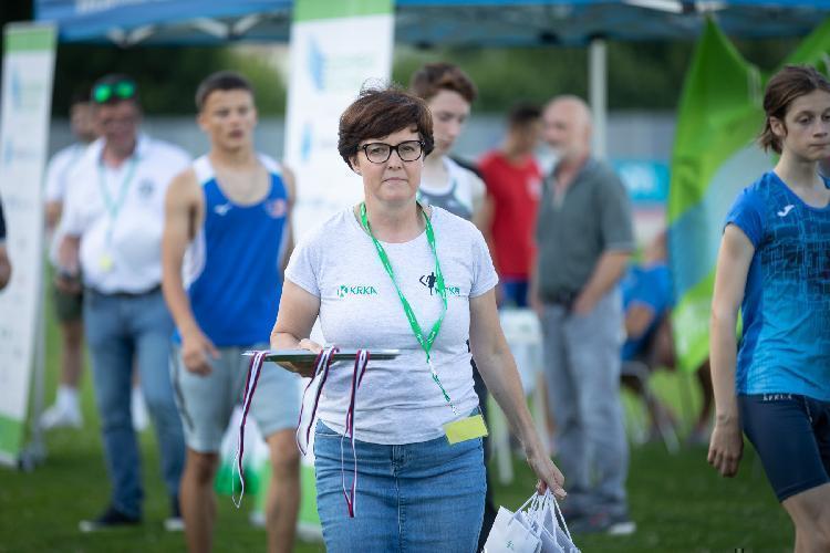 71688900677BPu-fm7651.jpg-atletskimiting-nm.si