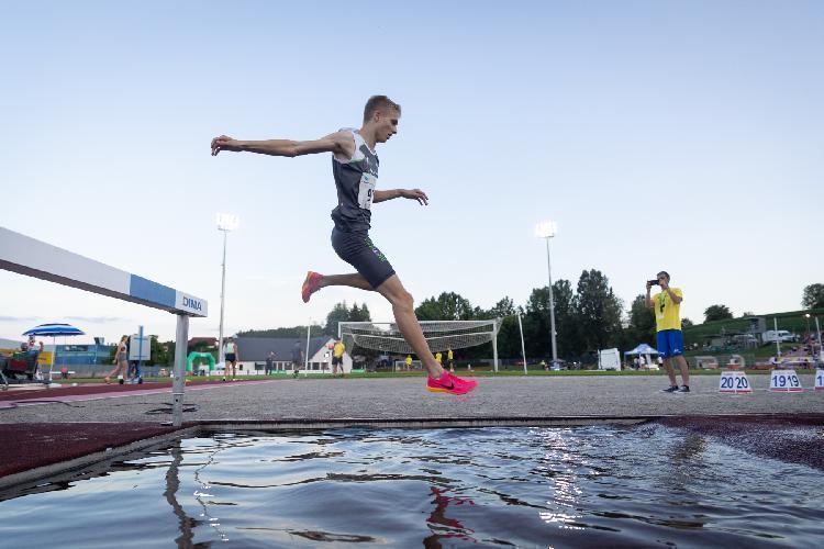 81689099948BPu-fm8430.jpg-atletskimiting-nm.si