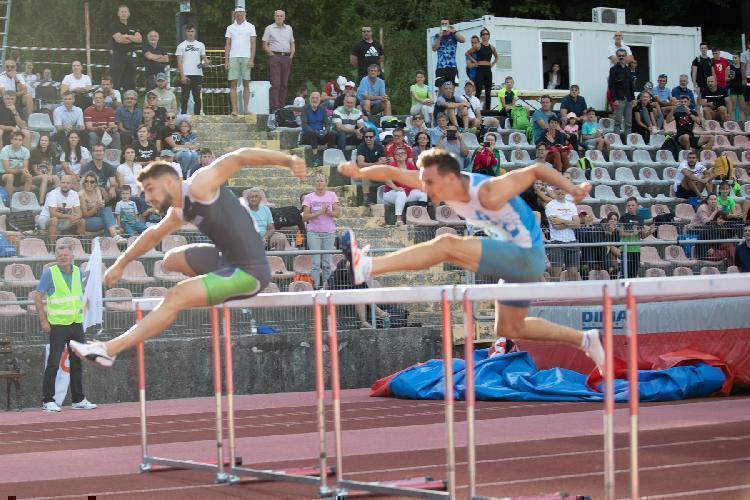 91657756787BPu-fe5776.jpg-atletskimiting-nm.si