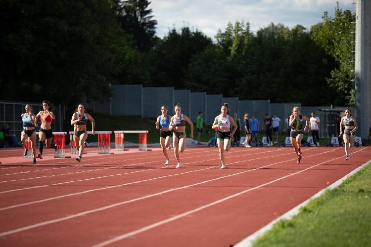 BPu-fe5319.jpg-atletskimiting-nm.si